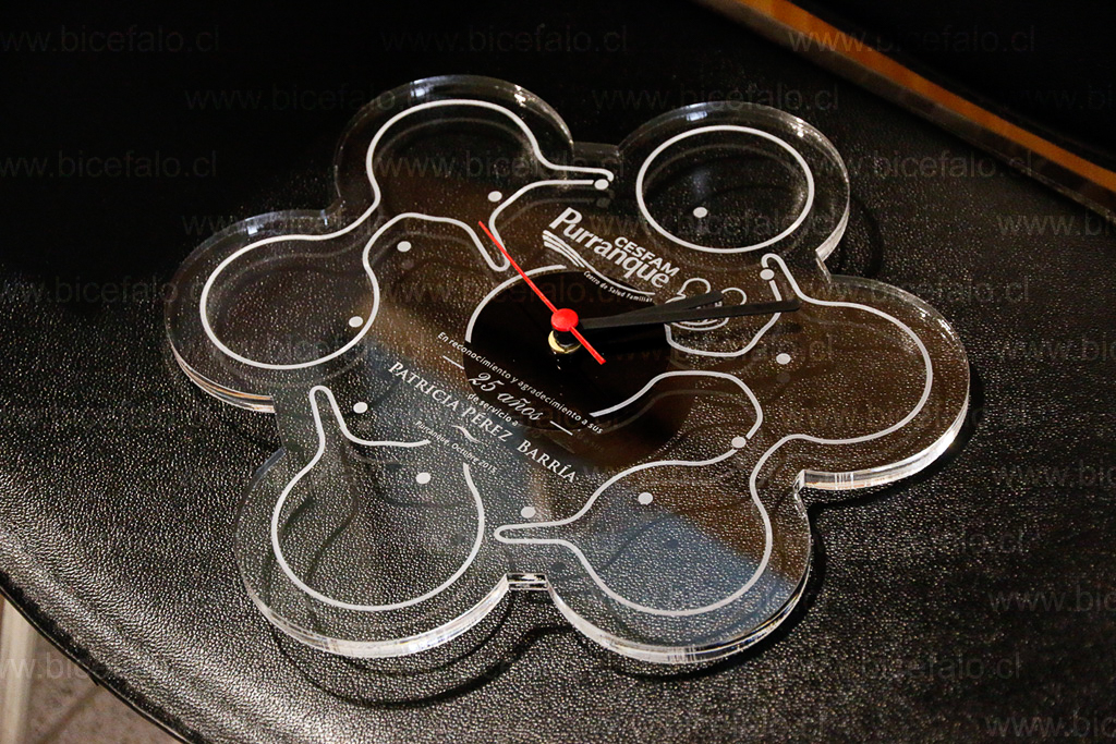 Reloj acrilico cesfam purranque