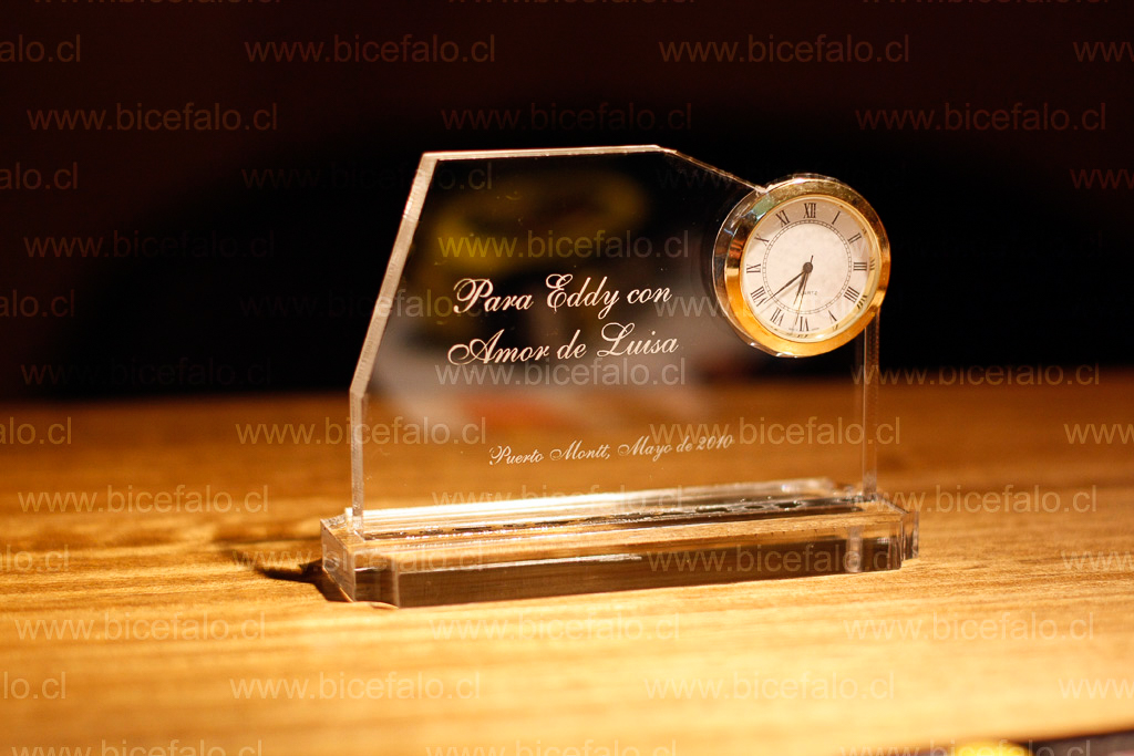 Reloj acrilico reconocimiento