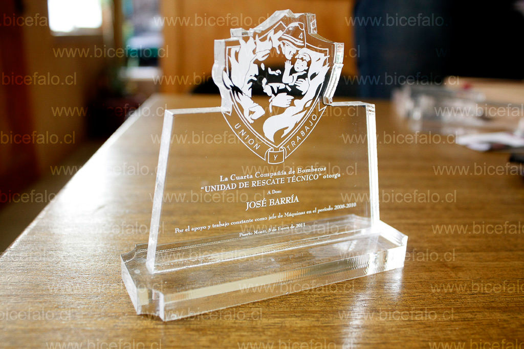 trofeo acrilico bomberos cuarta